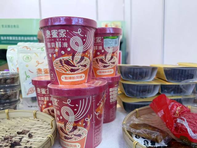 陆丰聚源农业甘薯加工品种类繁多。 陆丰聚源农业甘薯加工品种类繁多。